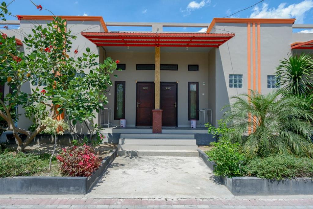 Palu House | RedDoorz near Taman Makam Pahlawan Tatura