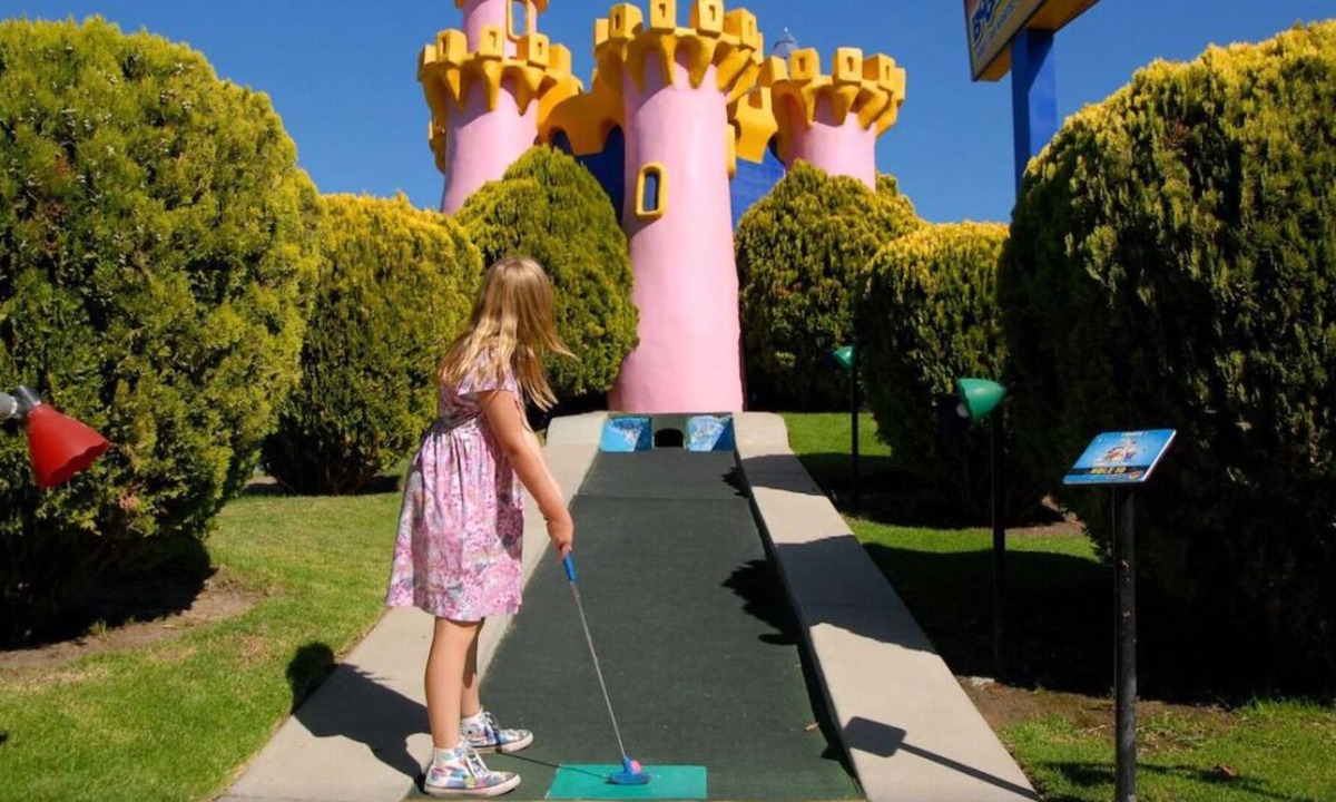 Santa Maria House | Relax and Unwind! Family-friendly Unit! Minutes Away to Rancho Bowl and Boomers!