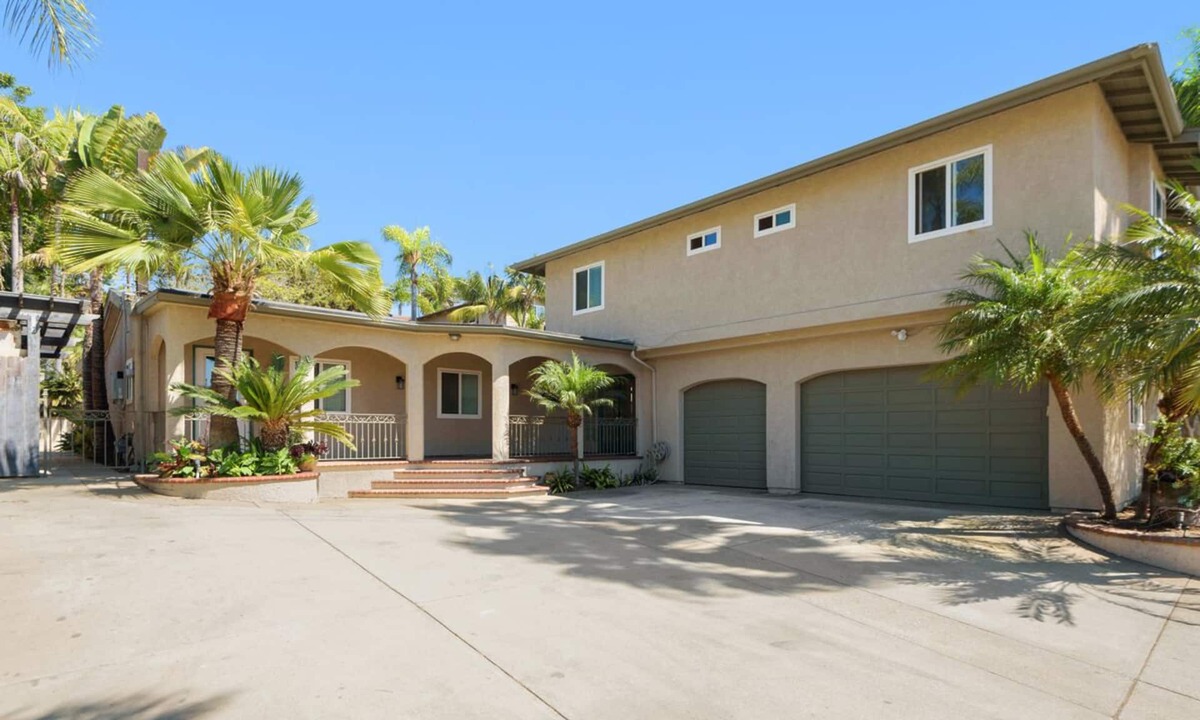 Encinitas House | Remodeled Modern Home w/Hot Tub. 10 mins. To Beach