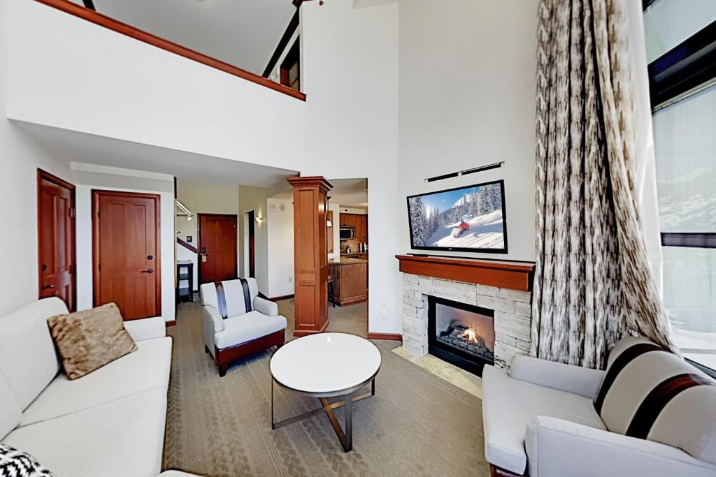 Olympic Valley Apartment | Resort at Squaw Creek's 810 & 812