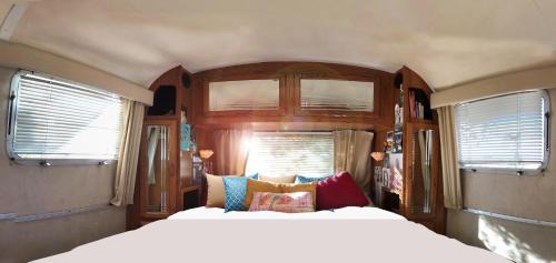 South Oceanside Villa | Retro Star-Wagon, Ocean Breez at Studios