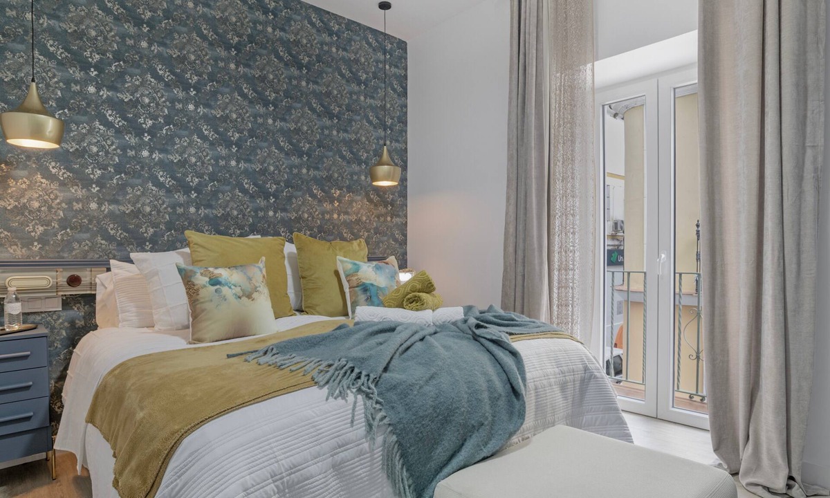 Alcala del Valle Apartment | Room 'Aguamarina - Ágata' with Mountain Views, Shared Terrace and Wi-Fi