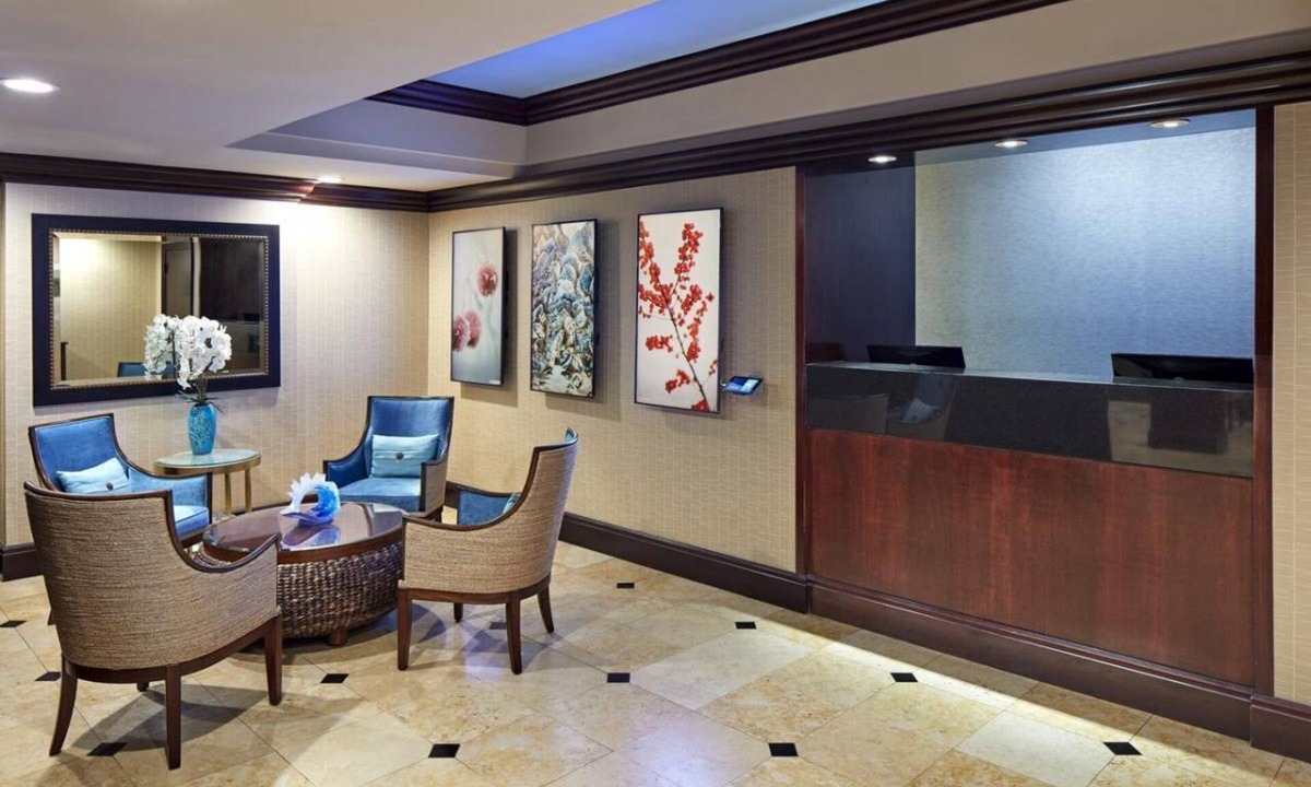 Village of La Jolla House | San Diego Getaway! On-Site Bar and Restaurant, Near South Casa Beach