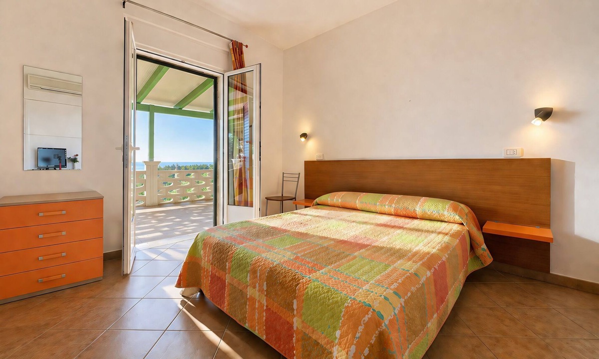 Mattinata Bed & Breakfast | San Michele - 3 - Bed & Breakfast with Sea View, Wi-Fi and Air Conditioning