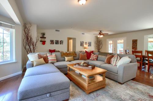 Yosemite Forks House | Scenic Serenity 50 acres/hot tub/game room