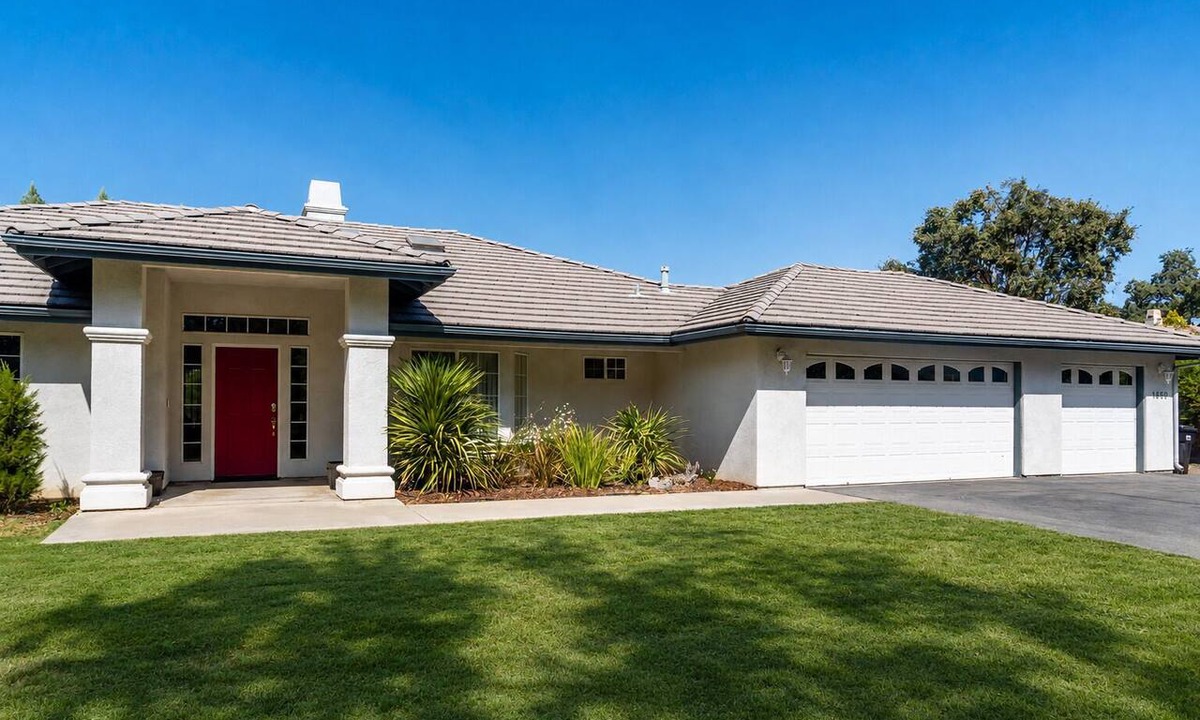 Templeton House | Sea Rock Ranch-Wine Country Living at it's Best! Pet Friendly! New Spa!