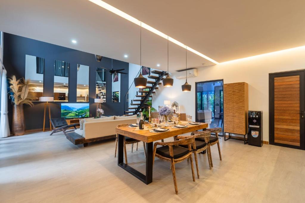 Kerobokan Villa | Seminyak Villa 2 BR - Private Pool & Rooftop