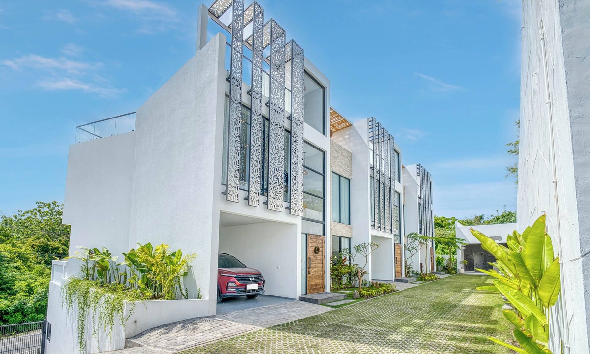 Kutuh Villa | Snow White Villa 1 3-Bedroom Haven near the Beach
