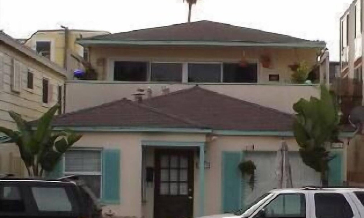 South Mission Beach House | South Mission Beach Cute Cottage near Park and Parking