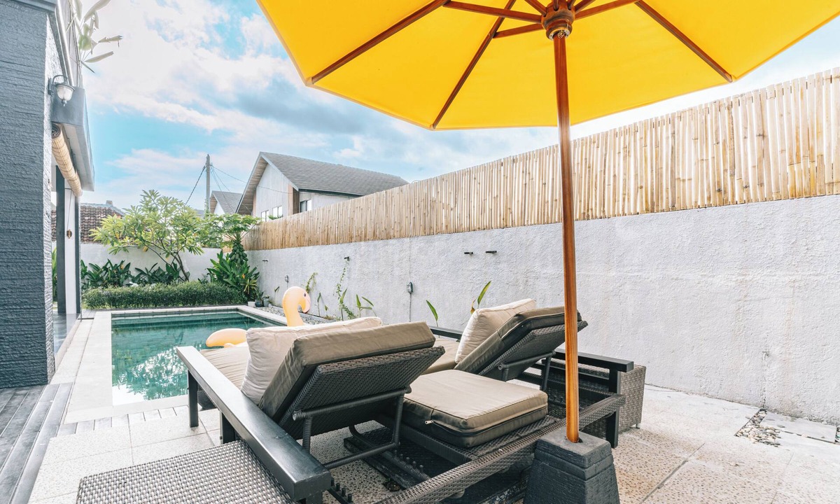 Kerobokan Villa | Spacious 3-bedroom Private Pool villa with AC in Kerobokan/Near Changu