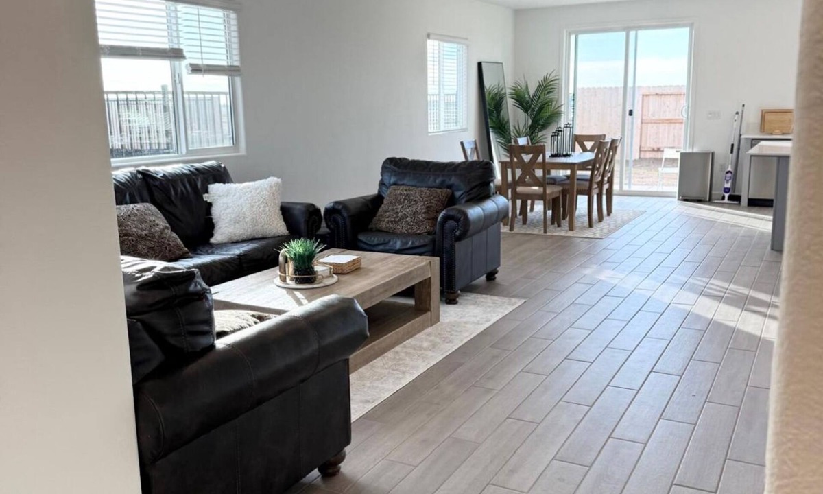 Rancho Cordova House | Spacious 4-bedroom house with WiFi, AC in charming Rancho Cordova
