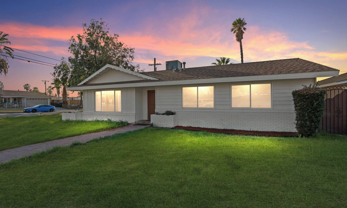 Redlands House | Spacious 4-bedroom house in delightful Redlands with AC