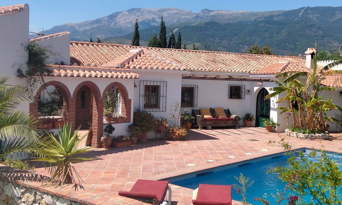Canillas de Albaida Villa | Spacious villa with private pool & gardens. Great location with all amenities.