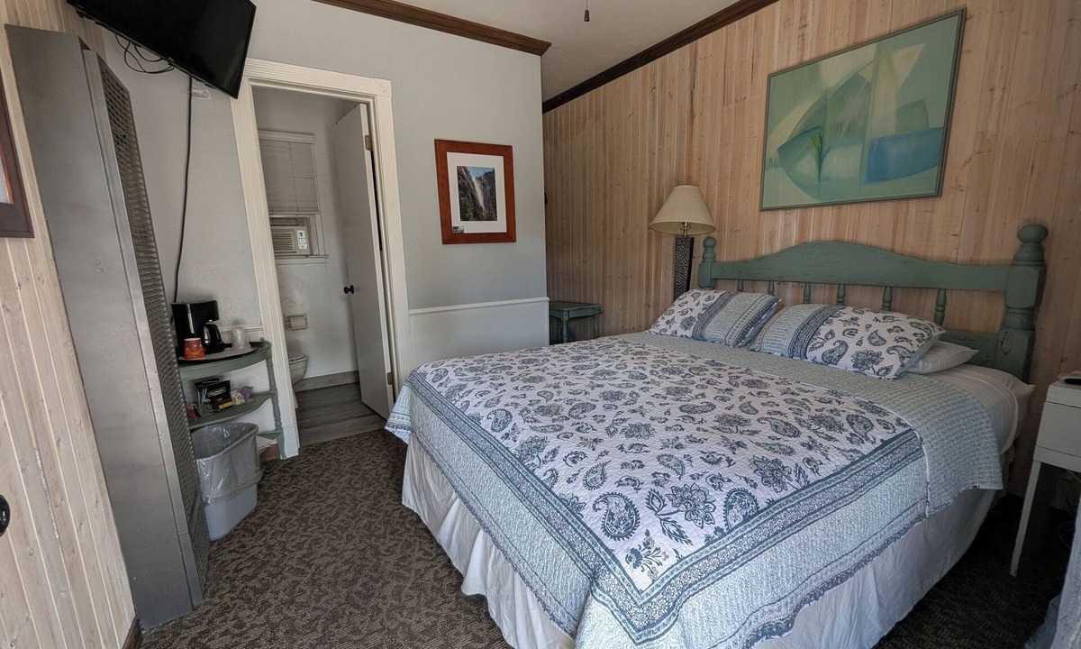 Squaw Valley Cabin | Squaw Valley Motel Room #3