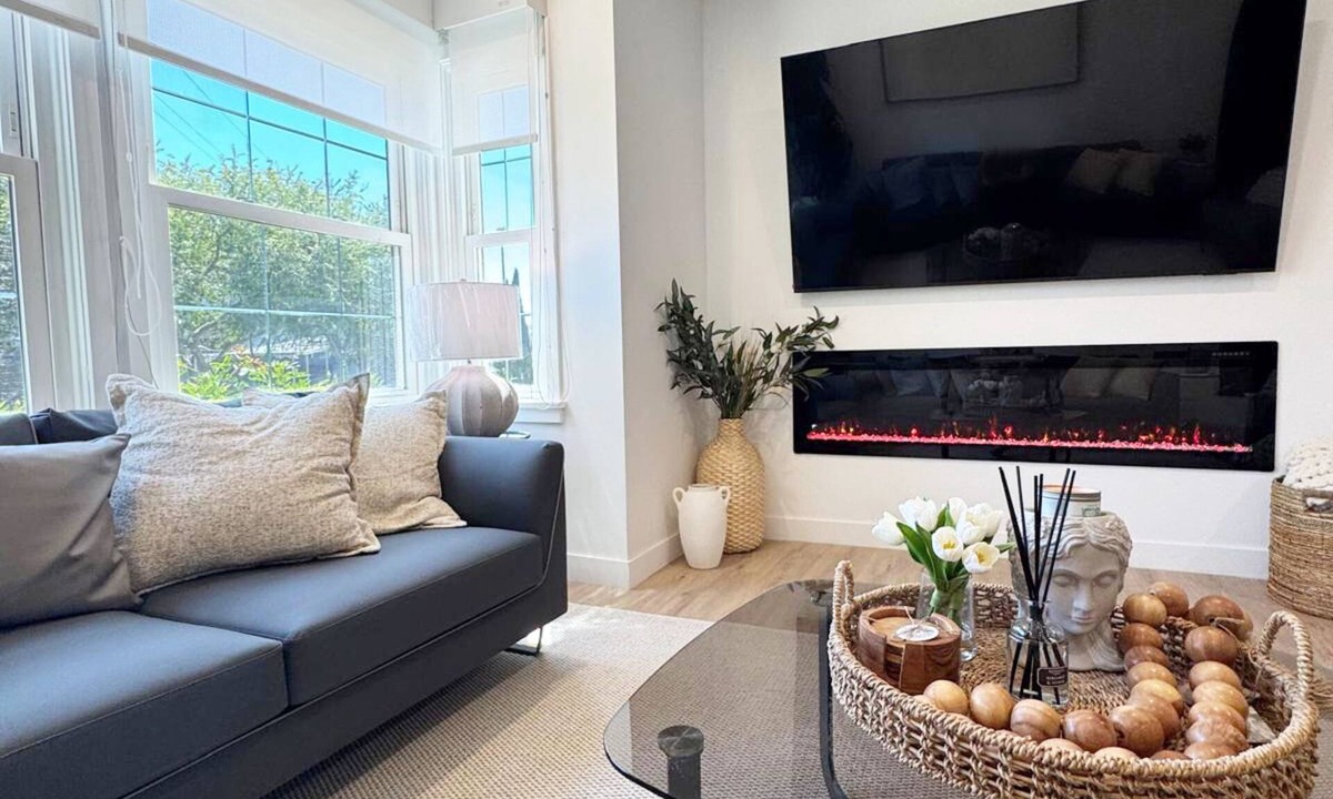 Los Angeles House | Stylish 3BR/3BA Oasis Near Century City - FH1