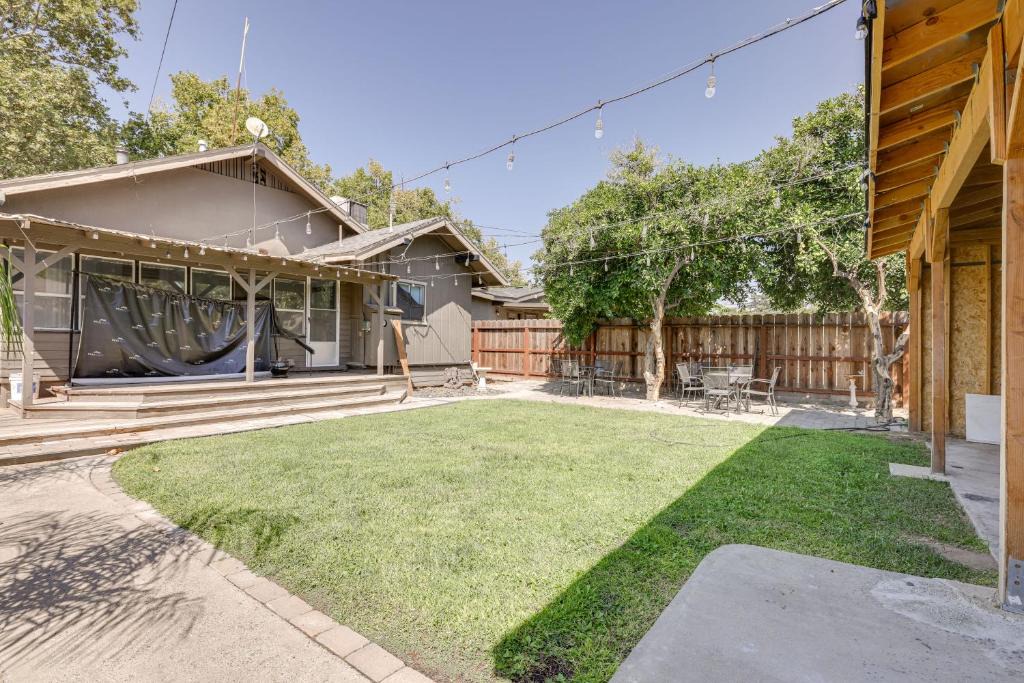 Turlock House | Sunny Turlock Cottage: Walk to Downtown!