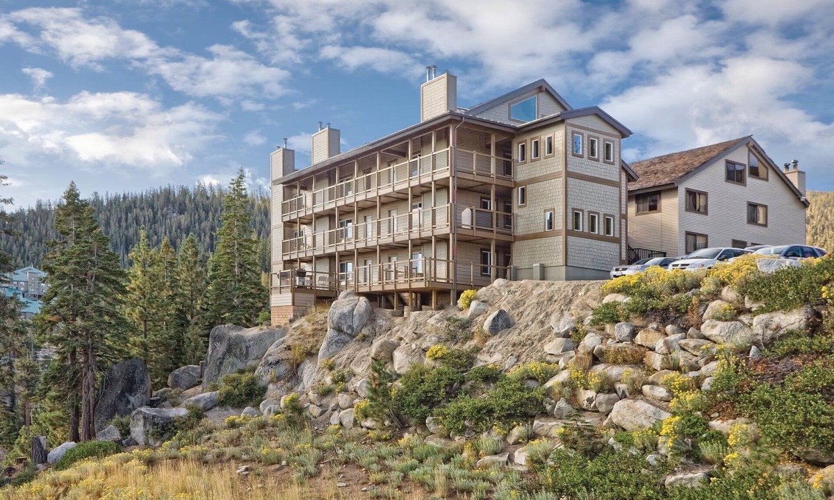 Tahoe Village Resort | Swimming, water-skiing, sailing and much more!