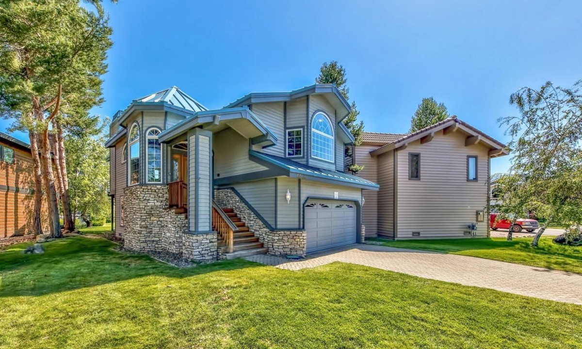 Tahoe Keys House | Tahoe Keys Breeze - On Water w/Boat Dock, Hot Tub