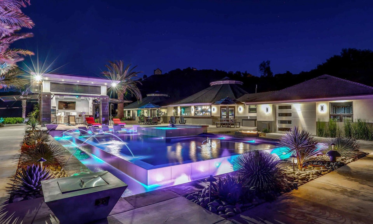 Temecula Villa | 🦸🏻‍♂️The Iron Mansion 9 Acre Luxurious Private Resort 12000 ft Event Space!🏰