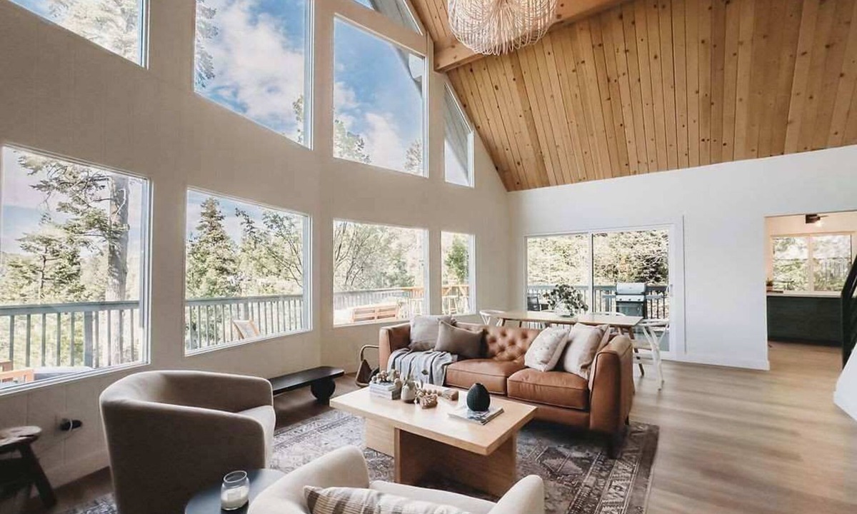 Cedar Glen Cabin | The Lakeview House (w/hot tub, by @To Dwell Here)