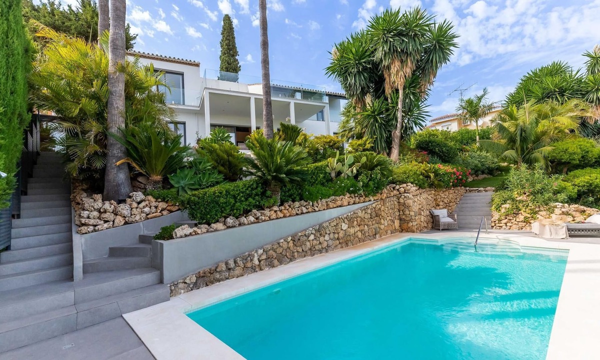 New Golden Mile Villa | Top Renovated 4BDRM Luxury Villa - Frontline Golf