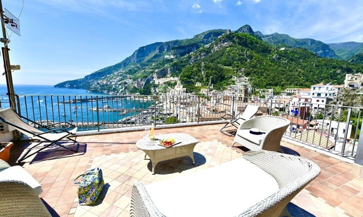 Amalfi House | Topfloor flat with Terrace & spectacular View