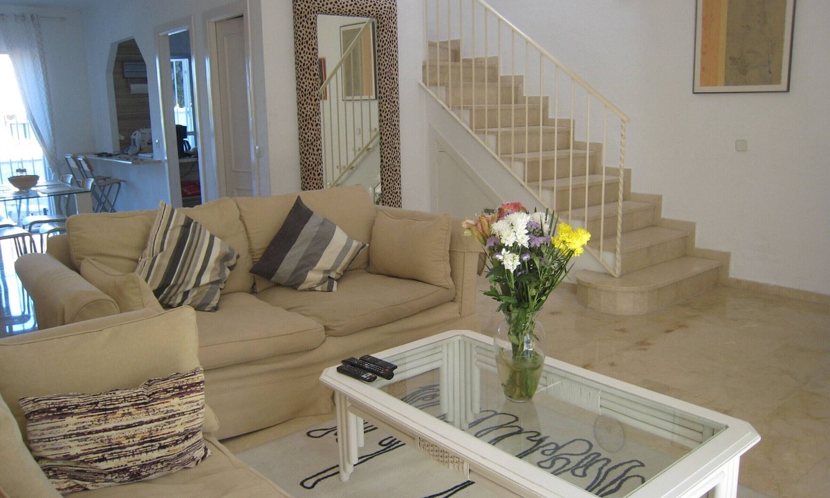 Bel-Air House | TOWN HOUSE IN SECURE URBANIZATION. AIR CON. INTERNET. MOSQUITO SCREENS.