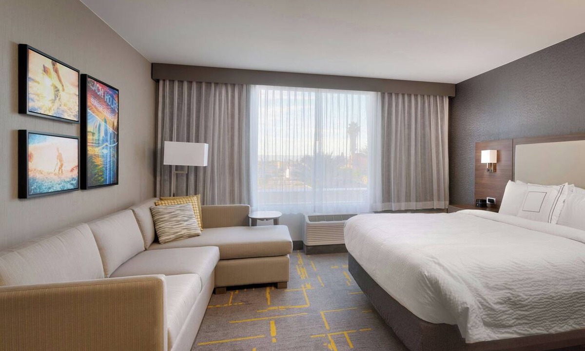 Hawthorne Hotel | TownePlace Suites by Marriott Los Angeles LAX/Hawthorne