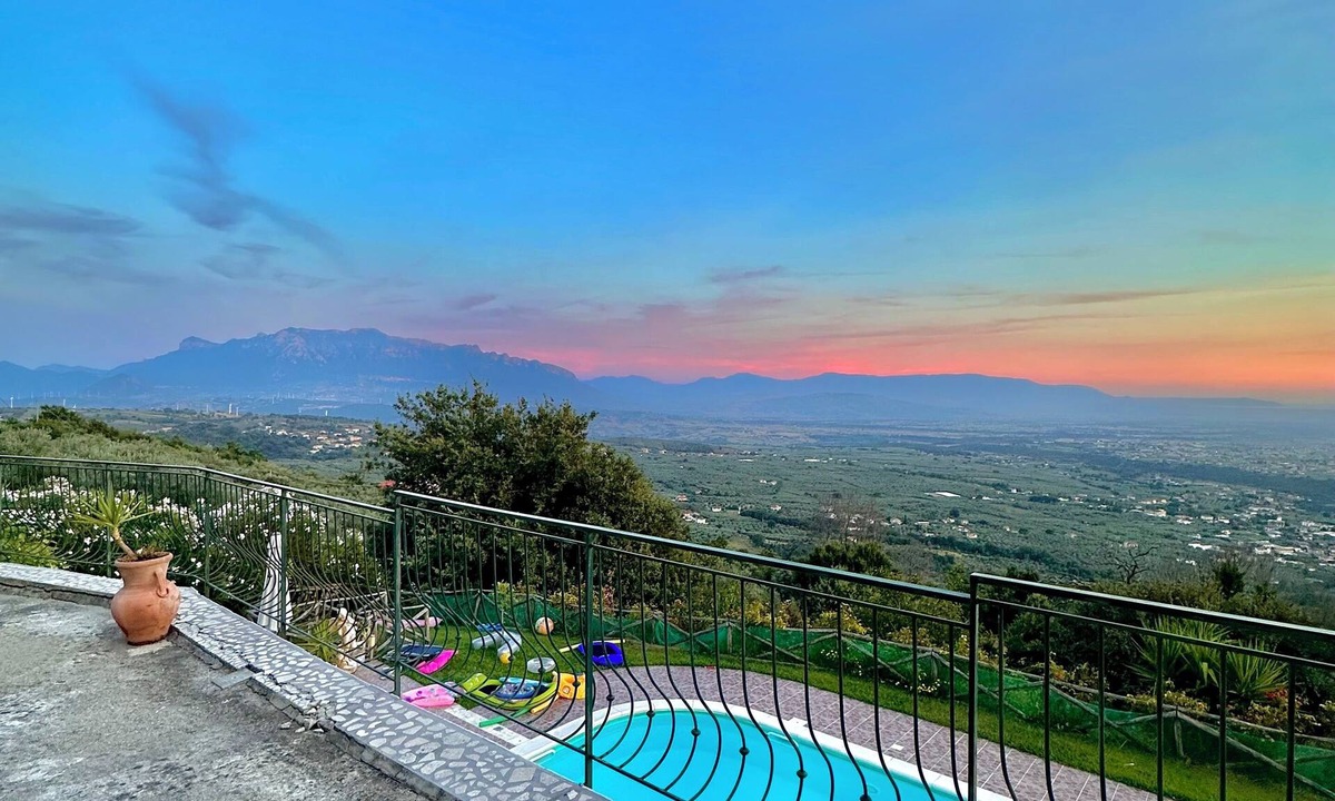 Campagna Villa | Tranquil 4-Bedroom Hillside Villa with Pool & Stunning Views in Campania