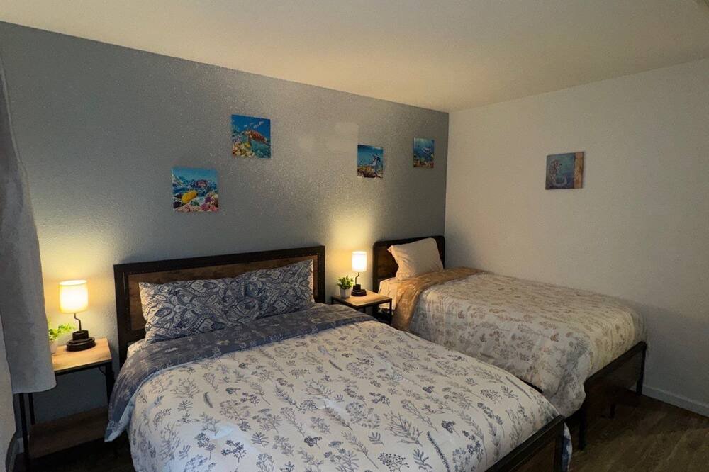 Brownsville Hotel | Unit 23 - Pleasant 1-bedroom hotel with AC in Challenge-Brownsville