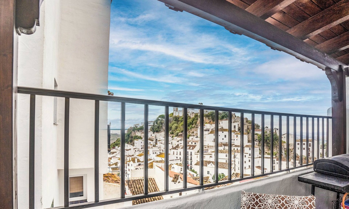 Casares House | Vacation Home "Finca Eva 34 Montañas y Mar" with Terrace & Wi-Fi
