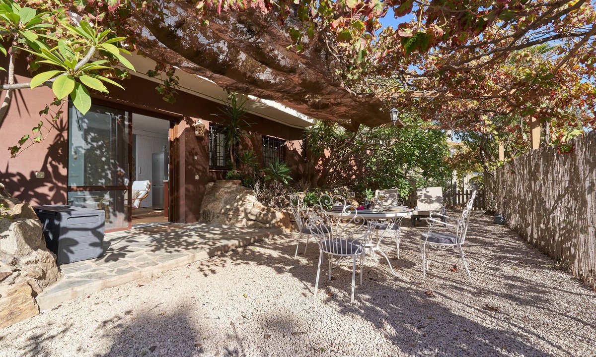 Mezquitilla Villa | Villa 'Albaida 4 - 042' with Wi-Fi and Air Conditioning