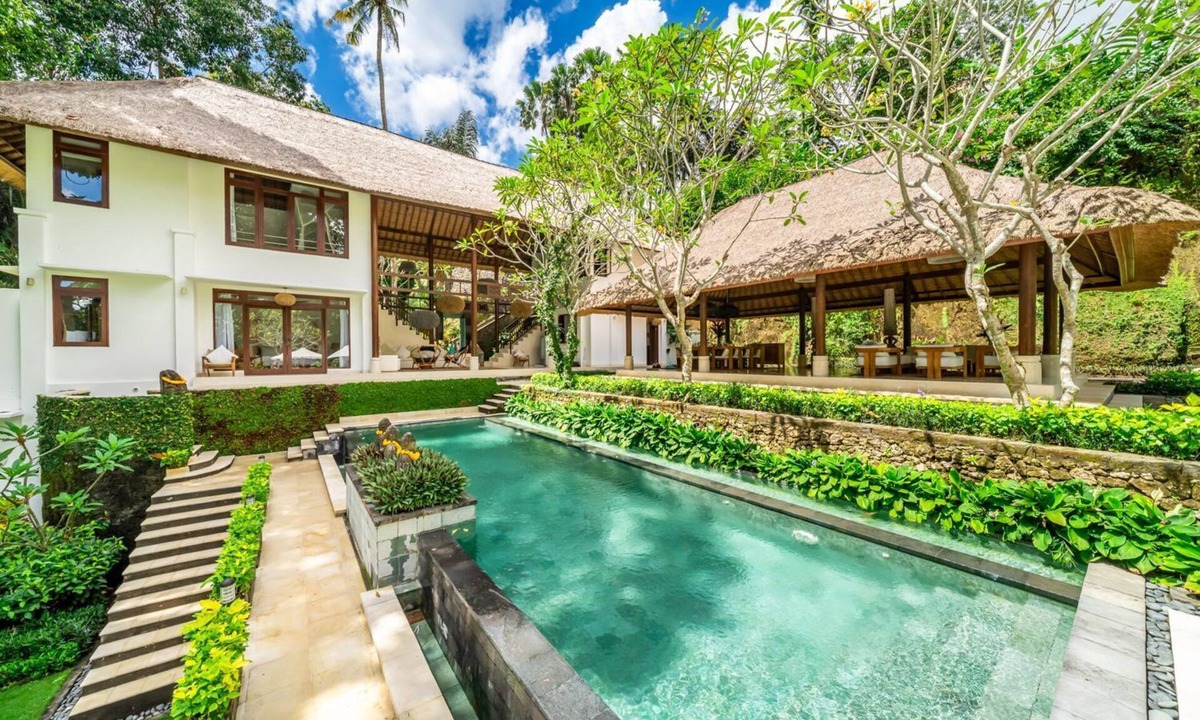 Kediri Villa | Villa Cepaka - Five Bedroom Villa, Sleeps 10