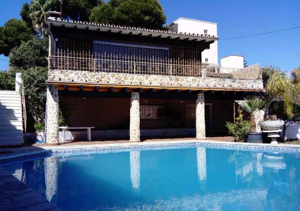 Carihuela House | Villa con piscina privada