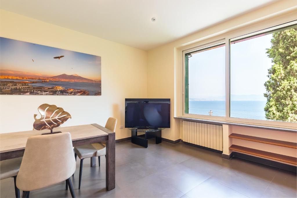 Posillipo Apartment | Villa Dolcevita with parking by Napoliapartments