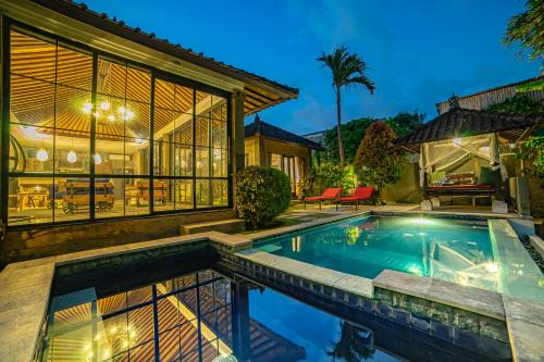 Tumbak Bayuh Villa | Villa Elysium Fields - Rustic Meets Industrial Chic Design