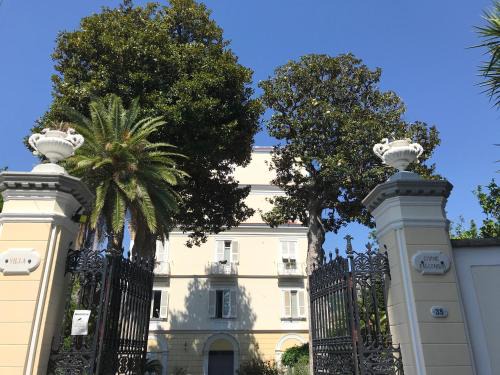 Piano di Sorrento Apartment | Villa Falconieri Sorrento Suite
