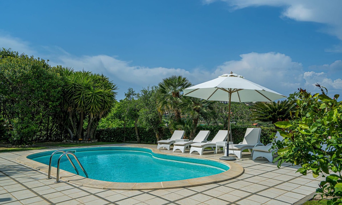 Colli di Fontanelle Villa | Villa La Pace, Charming 3 bedroom villa with private pool with views of Amalfi Coast