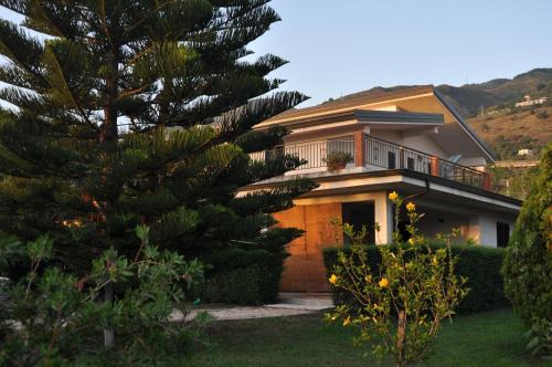 Paola Bed & Breakfast | Villa Lidia