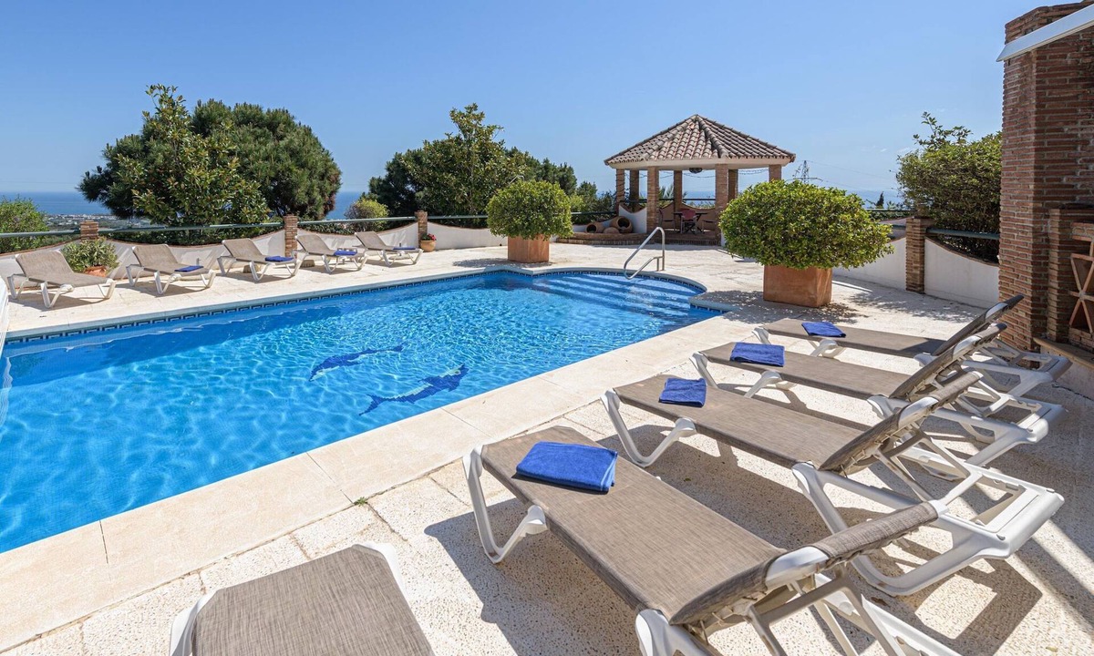 Estepona Villa | Villa Lina - Villa With Private Pool In Estepona