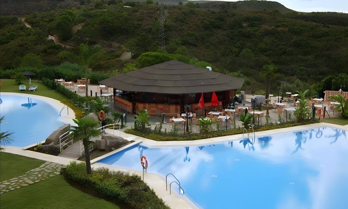 New Golden Mile Villa | Villa 'Luxury 3 Beds Inside Resort' with Mountain View, Wi-Fi and Air Conditioning
