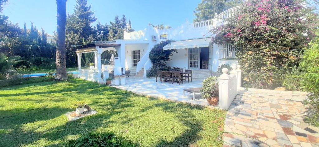 Urbanizacion Marbessa Villa | Villa Marbesa Beach