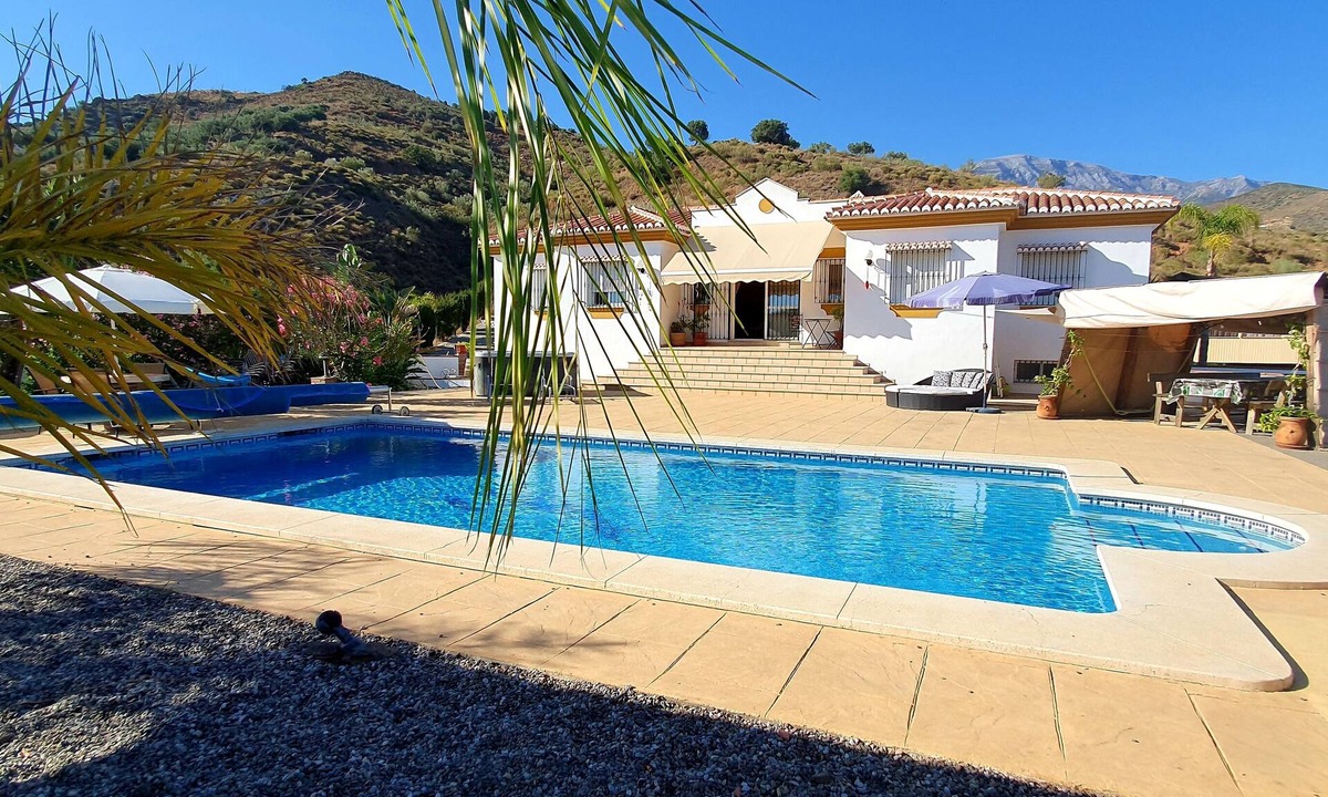 Sedella Villa | Villa Marylou with swimming pool in Montagnes, Andalusie