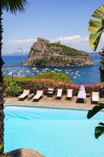 Ischia Ponte Villa | Villa Massimo Cartaromana with wide pool and view on the Castle