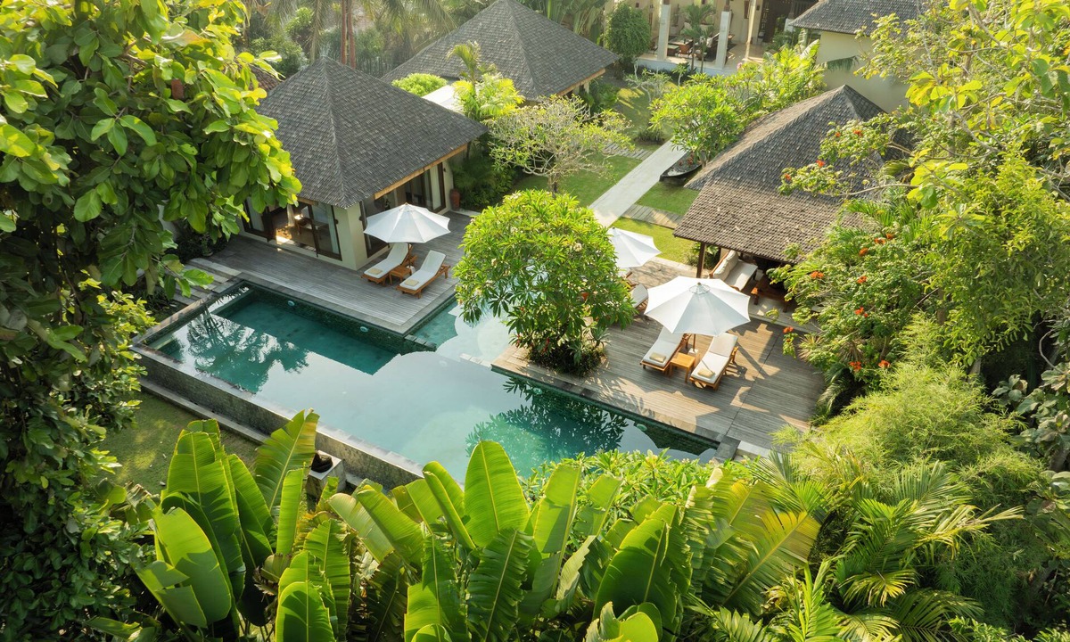 Batu Bolong Villa | Villa Nelayan by Nakula