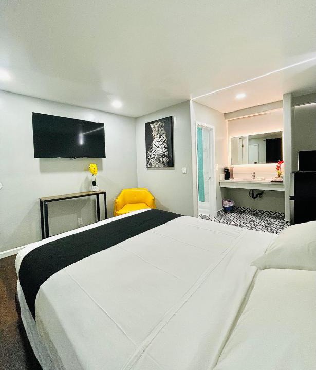 El Cajon Hotel | Villa Serena
