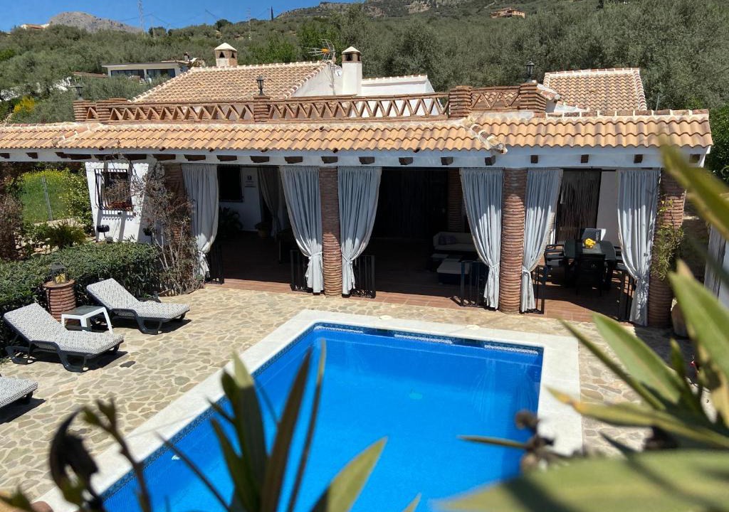 Mondron Villa | Villa Zahar