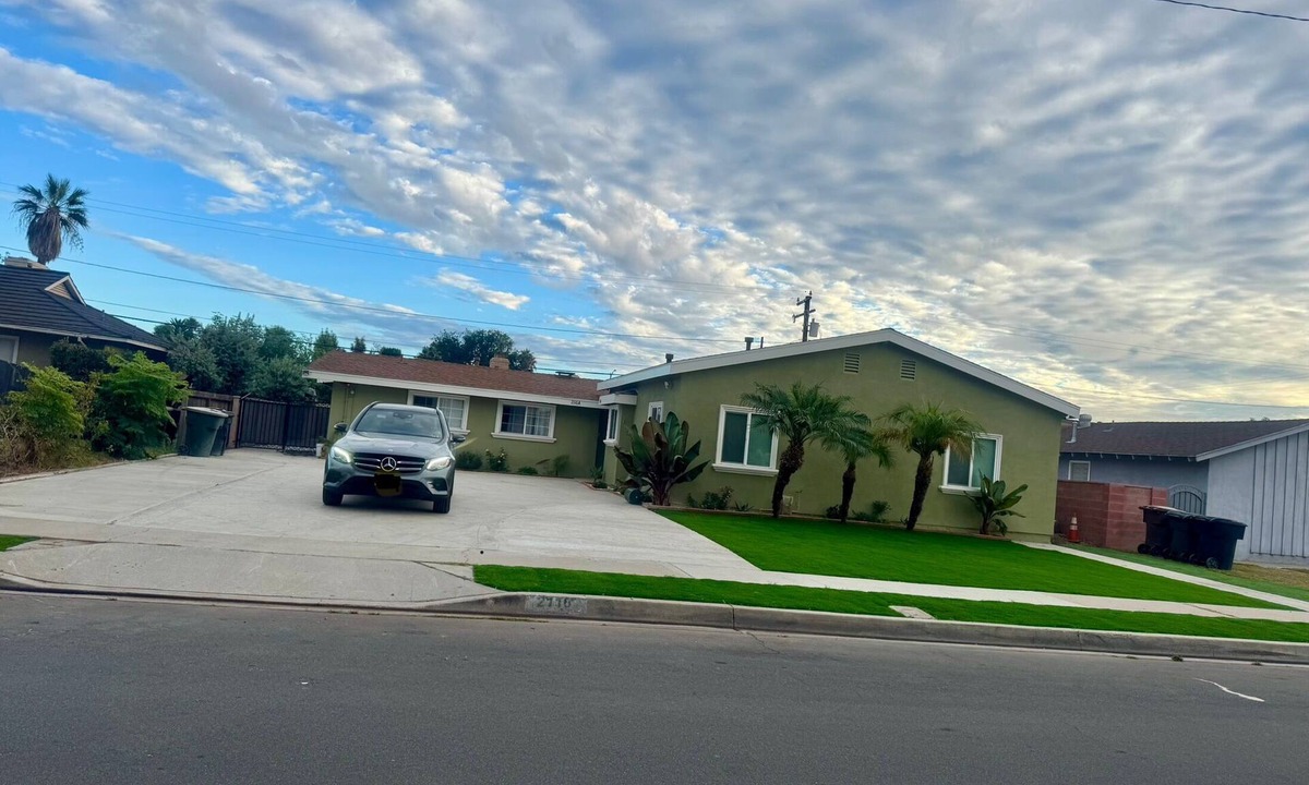 Southwest Anaheim House | Welcoming 2-bedroom Brand New Unit B with AC in Anaheim, 5 Mins to Disneyland