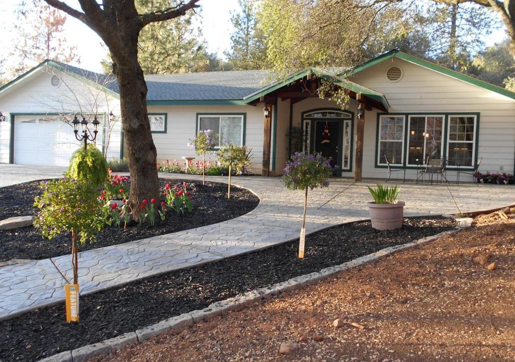 Mariposa House | Whispering Pines