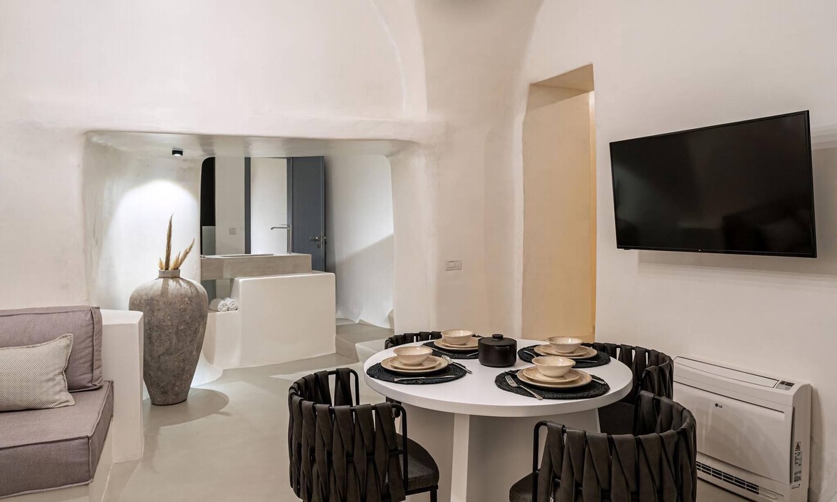 Messaria Villa | Wonderful Santorini Villa | 1 Bedroom | Villa Gonia | Astonishing Views